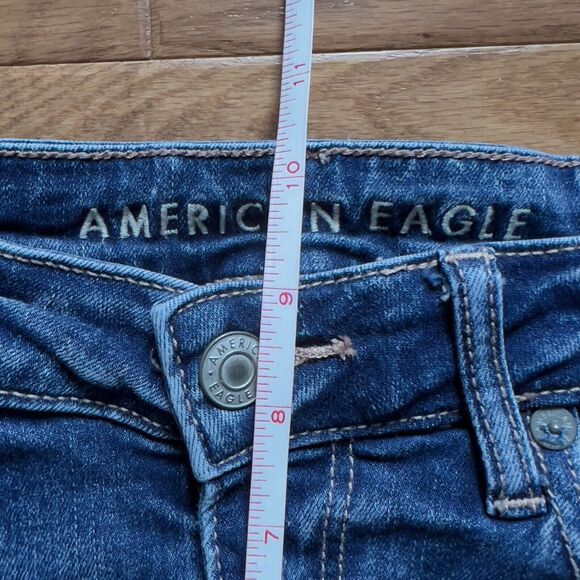 American Eagle Shorts Size 6 High V-Rise Shortie Distressed Cut-Off Lace Pockets - Picture 9 of 10